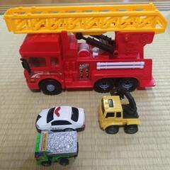 消防車のおもちゃ他