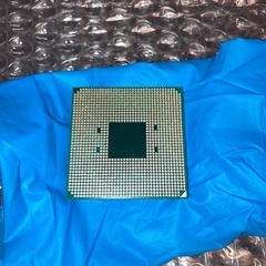 AMD Ryzen 5 2400G
  の画像