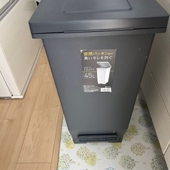 加湿器(+突っ張り棒・ゴミ箱)の画像