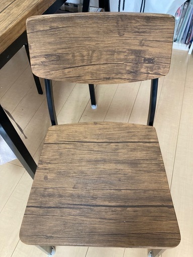 【ダイニングテーブル】?