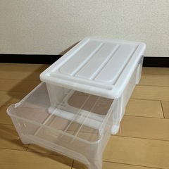 ニトリ　クリアケース