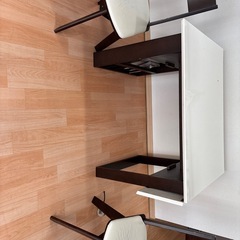 取引中　
ダイニングテーブル　イス2脚セットの画像