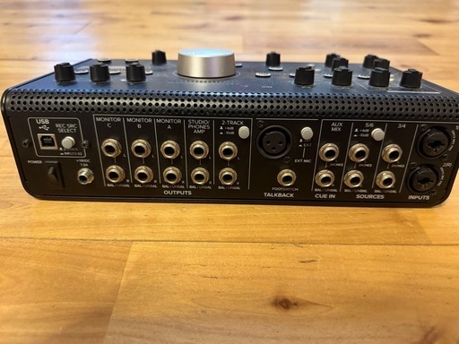 MACKIE Big Knob Studio+ モニターコントローラー