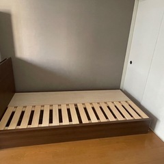 ベッドの画像