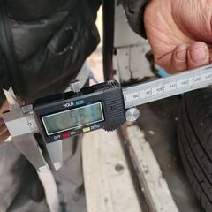 低燃費　普通車　2017年　ノーマルタイヤ　15インチ　4本　バリ山　スズキ純正　スイフト　の画像