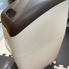 オムツゴミ箱の画像