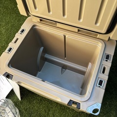 【美品】クーラーボックス　キャスター付き【お値下げしました！】 の画像