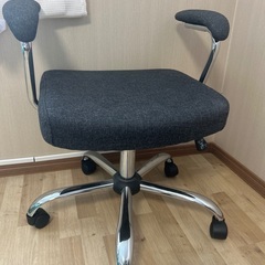 オフィス　チェア　背もたれなし