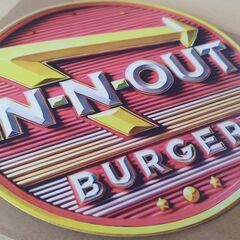 非売品　一点のみ　In-N-Out Burger 店舗マネージャ...