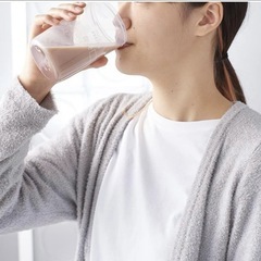 【新品】プロテインシェイカー スプーン付 500ml 白 ホワイトの画像