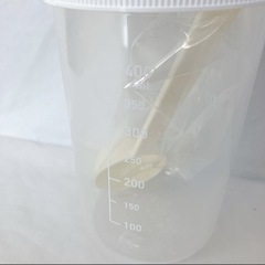 【新品】プロテインシェイカー スプーン付 500ml 白 ホワイトの画像