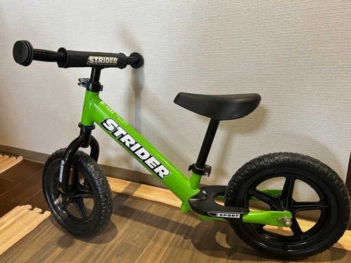 ストライダー STRIDER【スポーツモデル】 12インチ 緑