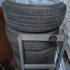 タイヤとホイールの画像
