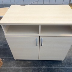 中古　オカムラ　台所用収納棚