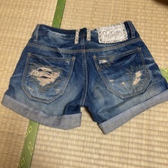 ジーンズ半ズボンの画像