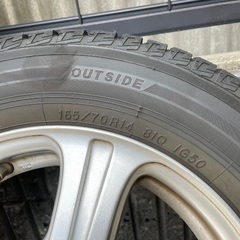 安心の国産スタッドレス バリ山 YOKOHAMA iceGUARD ig50PLUS 165/70R14 アルミホイール付き 4本セットの画像