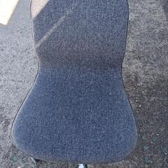 イケアのオフィスチェアの画像