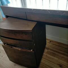 【決まりました！】デスク　チェア　サイドの棚の画像