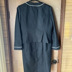 大きいサイズセレモニースーツの画像