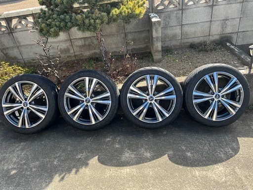 アルミホイールタイヤ　プリウス等