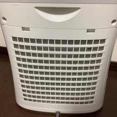 空気清浄機　シャープ　2021年製の画像