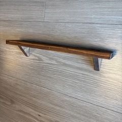 【0円でお譲りします】壁付け棚　ブラウンの画像