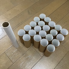 トイレットペーパーの芯などたくさん（工作材料に）
