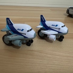 お譲り先決定しました【車のおもちゃセット】働く車、飛行機も！の画像