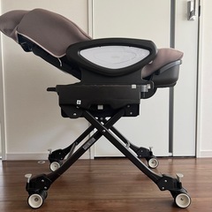 アップリカ　電動ハイローチェア　ユラリズムオートの画像