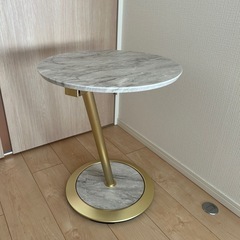 大理石柄コーヒーテーブルの画像