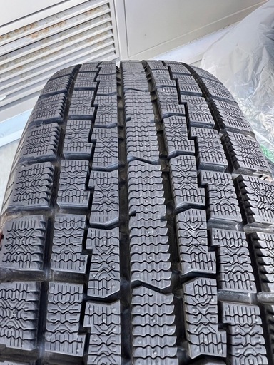 スタッドレスタイヤ4本セット！185/65R15