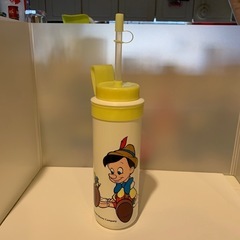 コカコーラストロー付きプラスチックボトル