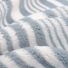 新品未使用 大判200×140cm【フランネルブランケット】ボーダー おくるみ  毛布　ひざ掛け 出産祝いの画像