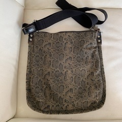 ショルダーバッグ  KATHARINE HAMNETT キャサリ...