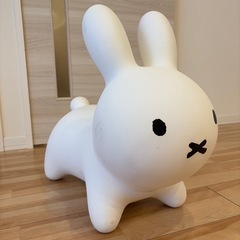 お譲り先決定しました【ミッフィー】ブルーナボンボン　ホワイト
