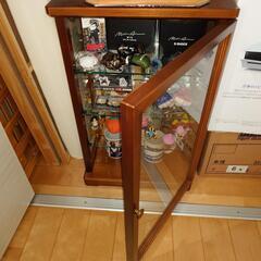 ミニガラスショーケース　フィギュアなど飾れます　の画像