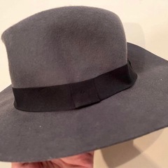 美品　グレー　ウール　フェルトハット　ハット　帽子　リボン　レディース　つば広の画像