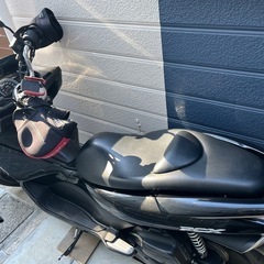【取引中】
pcx125 jf28  ベトナムホンダ純正のコブ無しシート　【美品】の画像