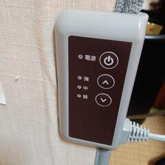 デスクヒーター、使用頻度少なく自宅保管して折りました、かなりお値打ちにお譲り致します、火を使わず安心安全ですの画像