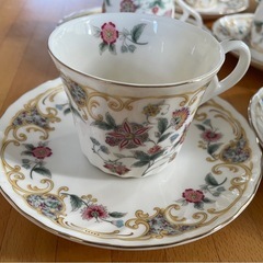 湯呑みセットとコーヒーカップセットの画像