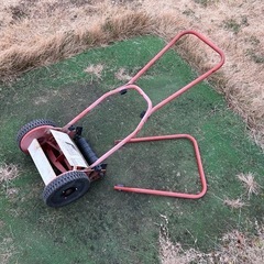 キャンセルになったので再度！手動　 芝刈り機　