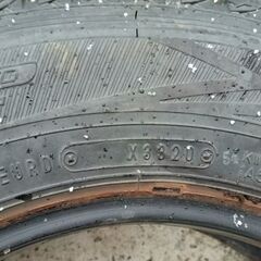 ダンロップ165R13スタッドレスタイヤの画像