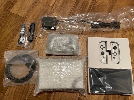 新品同様 Nintendo Switch 有機EL保証期間有 本体