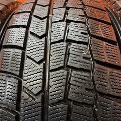 DUNLOP WINTER MAXX WM02 185/60R15 15インチ スタッドレス 4本 20年製 バリ溝 ヤリス ヴィッツ フィット等　(KTE209)