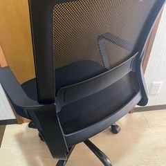 オフィスチェア 肘つき 椅子 テレワーク 疲れない デスクチェア パソコンチェア 360度回転 無段階昇降 約105度ロッキング 通気性メッシュ コンパクト の画像