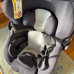 エールべべ　チャイルドシートの画像