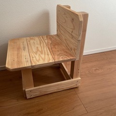 【お譲り先決定
】子供用　手作り椅子　の画像