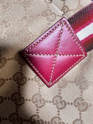 GUCCI グッチ　GG柄 ボストンバッグ ベージュ・赤