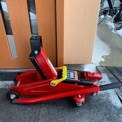 油圧ジャッキの画像