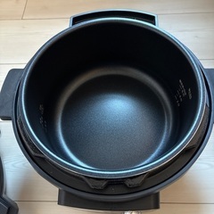 電気圧力鍋（ほぼ未使用）の画像